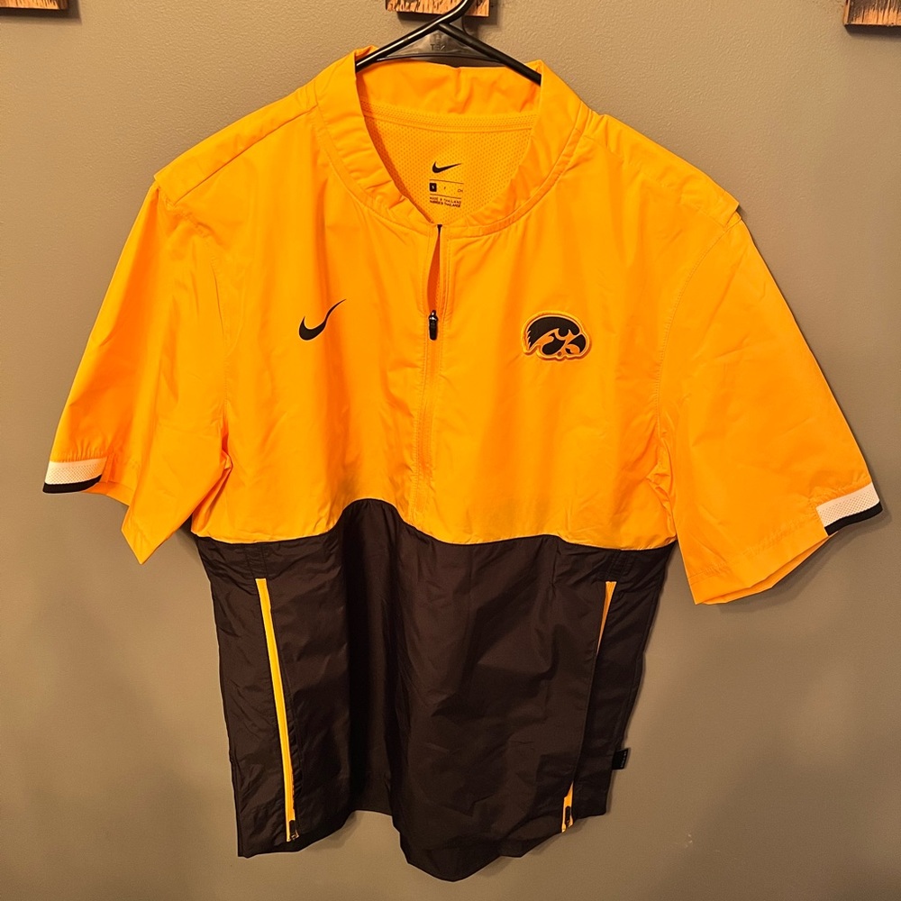 Nike 1/4 Zip IOWA Hawkeye jacket